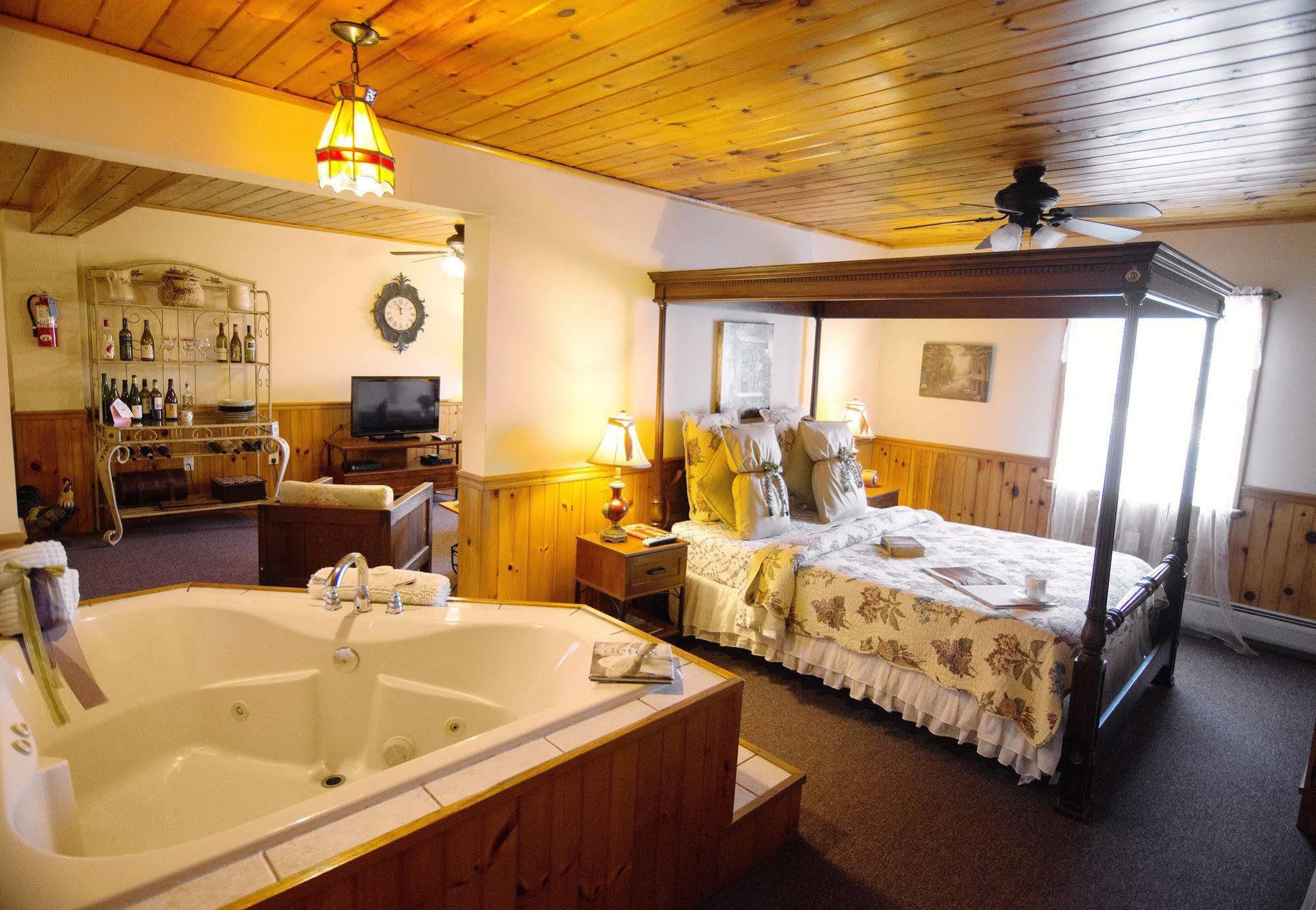 Savannah House Wine Country Inn & Cottages Himrod Ngoại thất bức ảnh