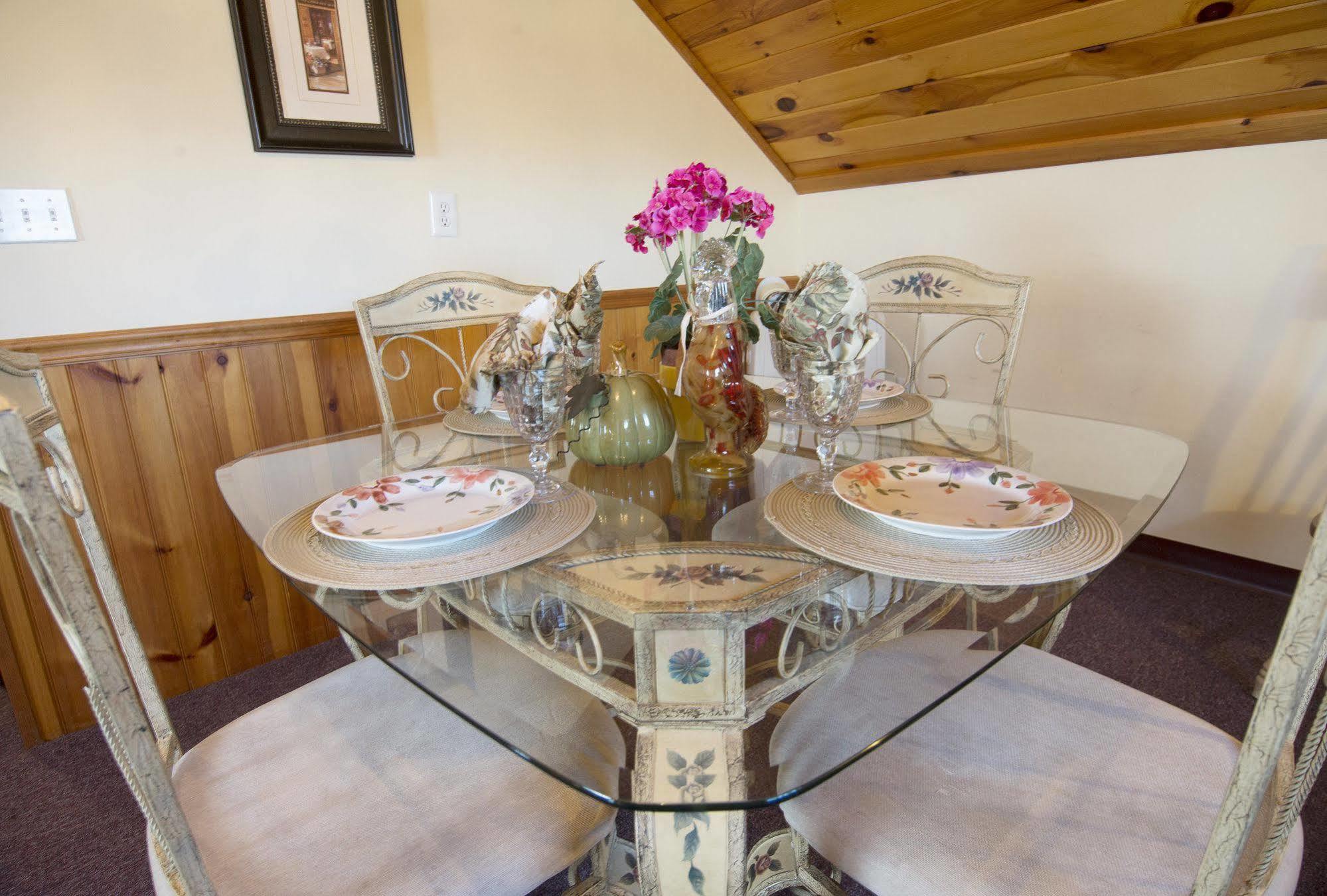 Savannah House Wine Country Inn & Cottages Himrod Ngoại thất bức ảnh